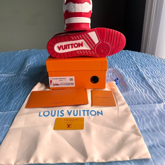 Louis Vuitton Blue and Orange Box with Cream Dust Bag - Picture 2 of 5